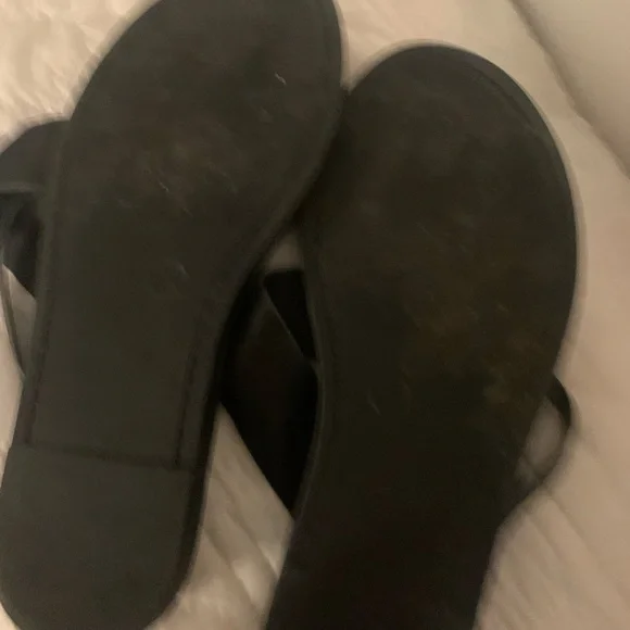 black criss cross sandals - Picture 3 of 3